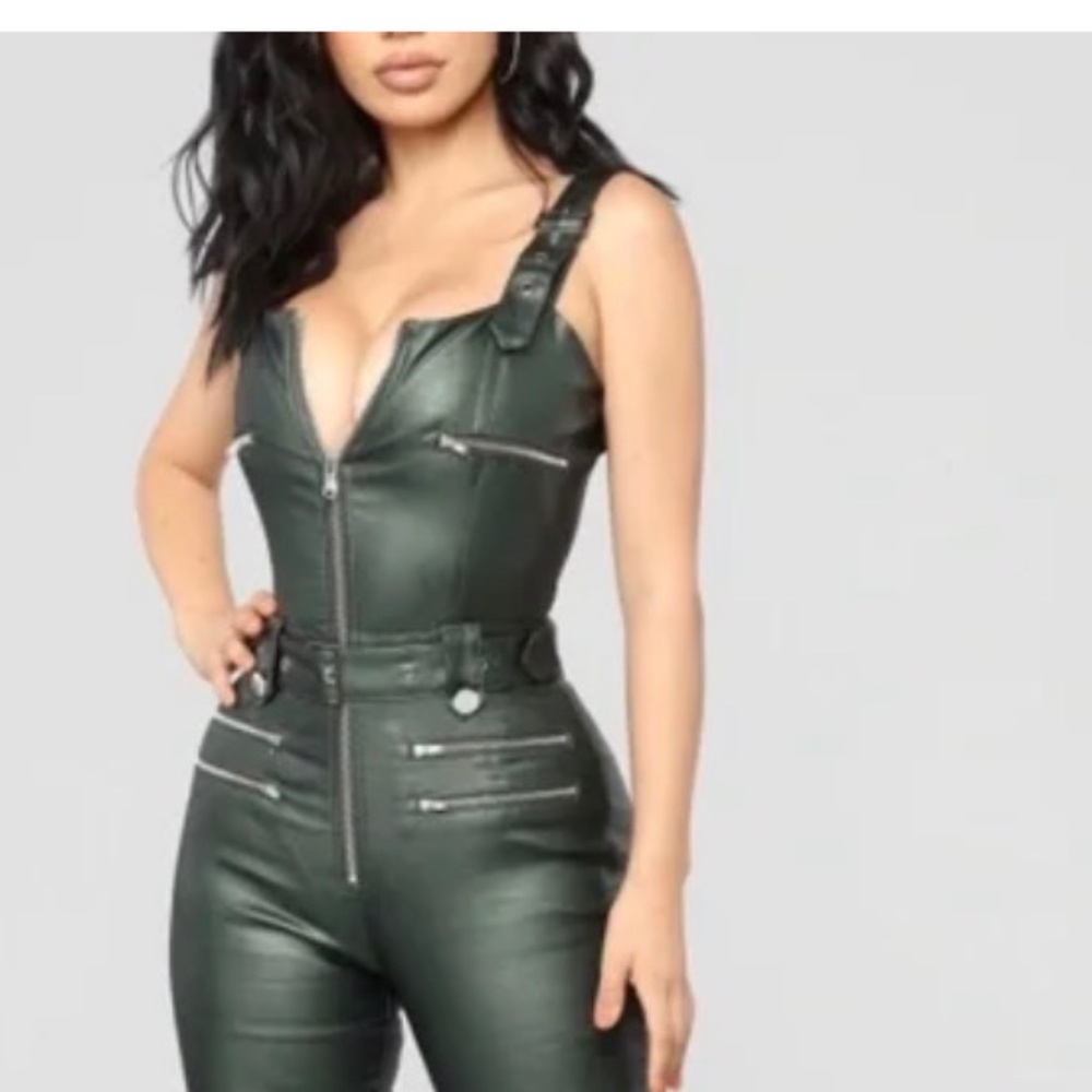 Sexy Fashion nova jumpsuit overall S